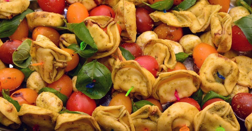 Quick and Easy Tortellini Pasta Salad Recipe