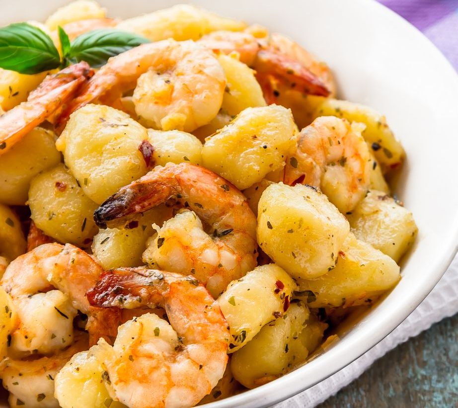Easy Air Fryer Gnocchi with Shrimp & Veggies: A One-Pan Dinner